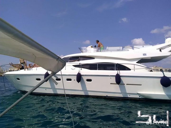 Продается моторная яхта Ferretti 57 Fly