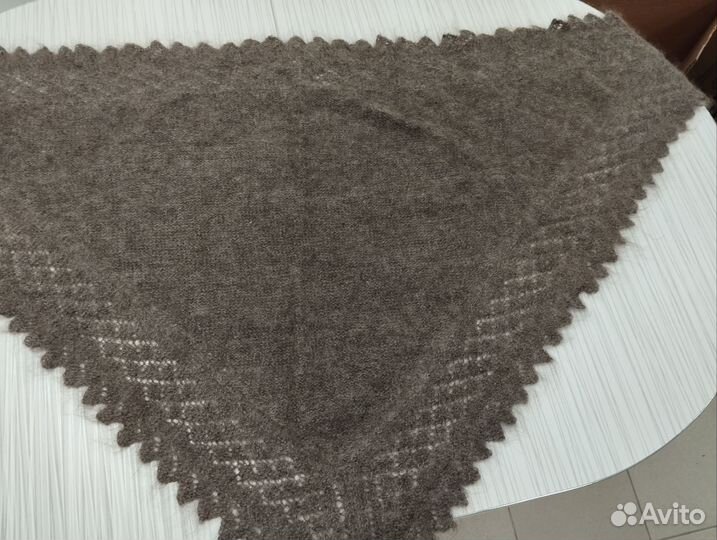 Пуховый платок шаль