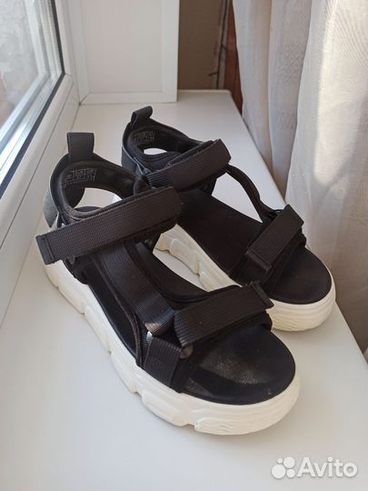 Сандали женские