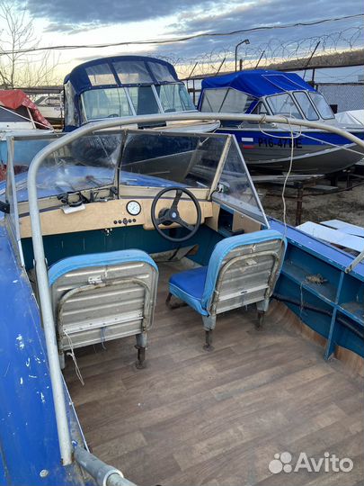 Лодка Прогресс с мотором 50 сил