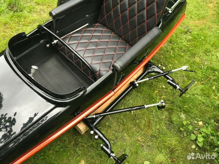 Коляска с комплектом креплений для Harley-Davidson