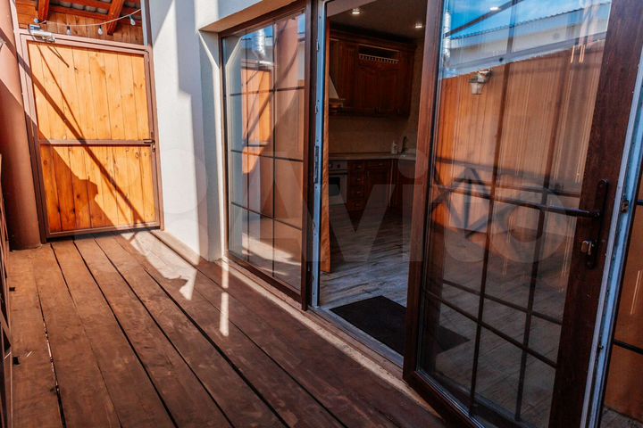 2-к. квартира, 69 м², 2/2 эт.