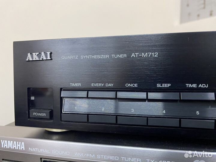 Тюнер akai AT-M712