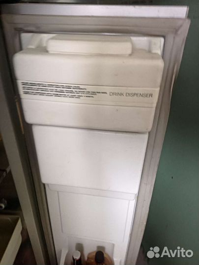 Холодильник бу whirlpool sbs