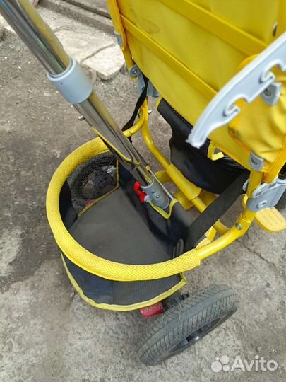 Детский велосипед с родительской ручкой