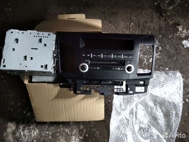 Штатная магнитола Митцубиси лансер 10