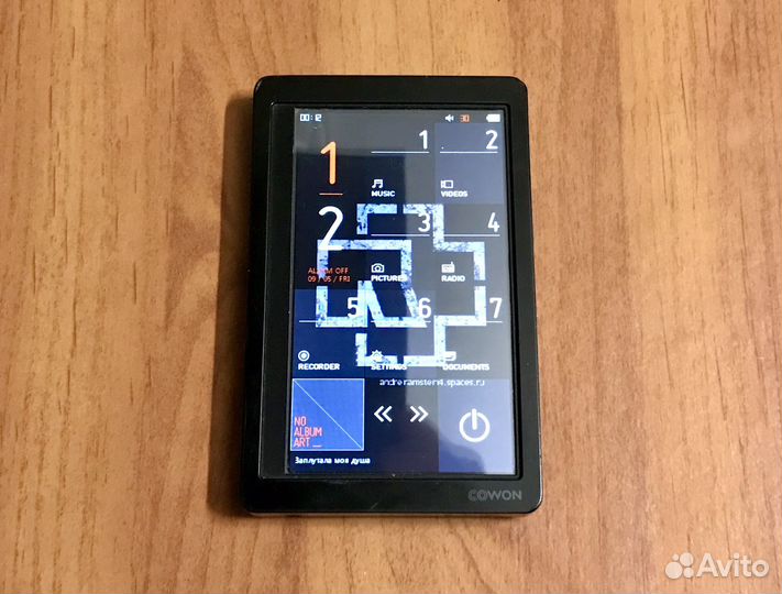 Cowon x9