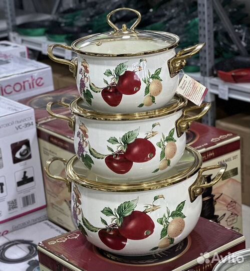 Набор кастрюль