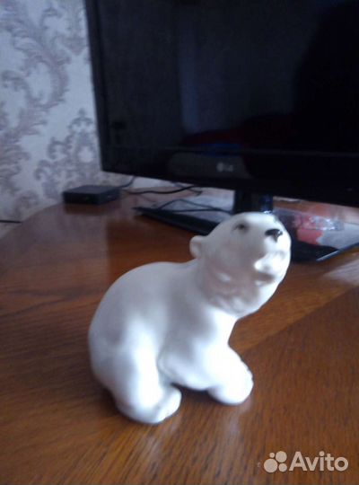 Фарфоровые статуэтки