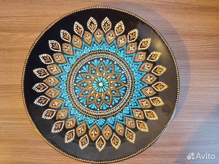 Тарелка техника точечная роспись