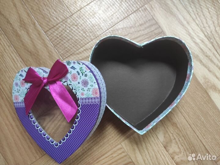 Коробки и сумочки для подарков