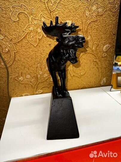 Статуэтка лось