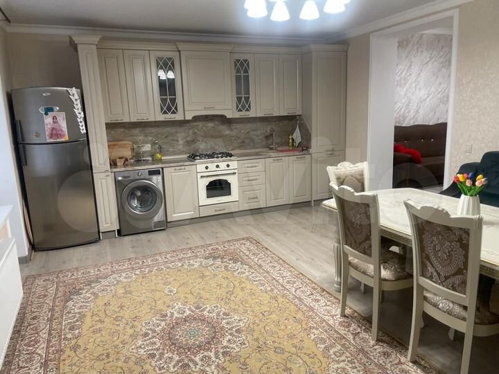 2-к. квартира, 60 м², 4/4 эт.