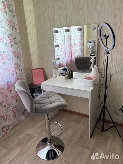 Мастер бровист