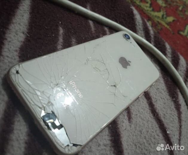 iPhone 8, 64 ГБ