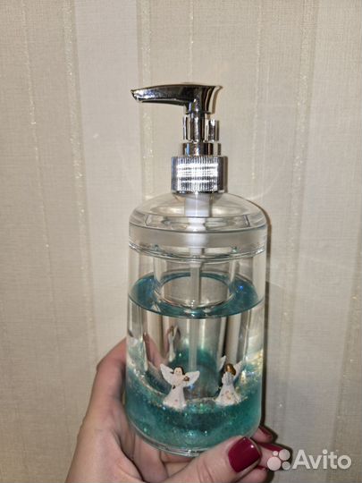 Дозатор для жидкого мыла с ангелочками