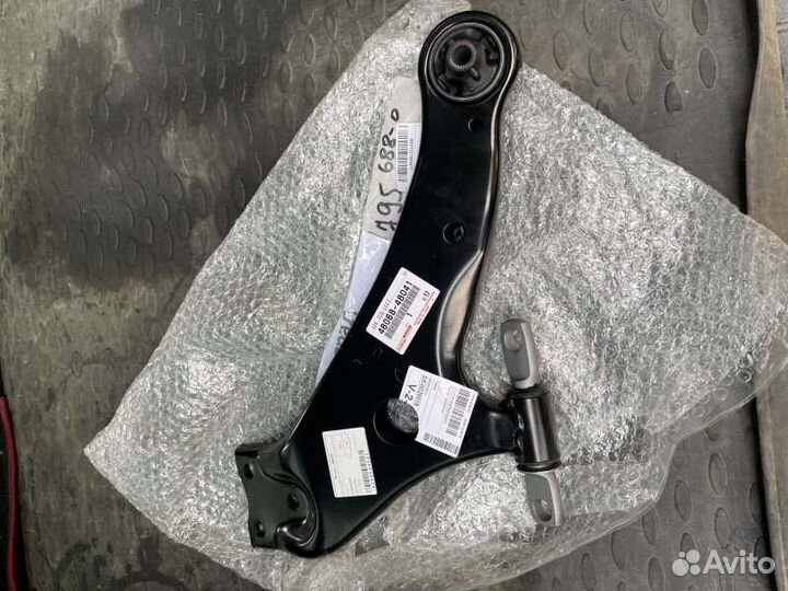 Рычаг подвески передний Toyota Rx450H 2grfe 2012