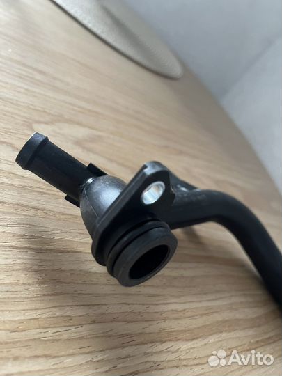 Трубка помпы vag 1.8 2.0 ea888