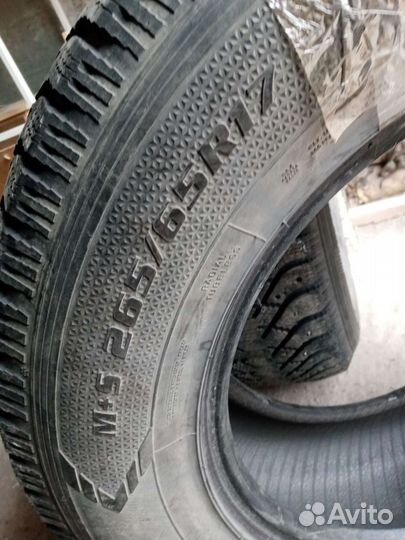 Goodyear UltraGrip 500 265/65 R17