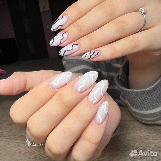 Маникюр и педикюр