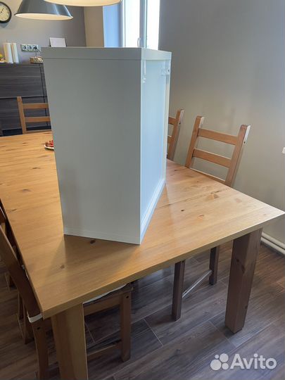 Книжная полка IKEA