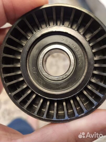 Ролик натяжителя ремня INA