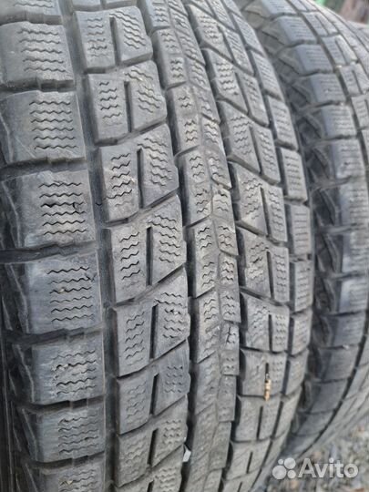 Dunlop Winter Maxx 215/70 R16 100R