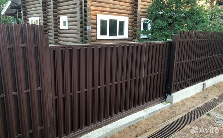 Забор металлический,калитки под ключ