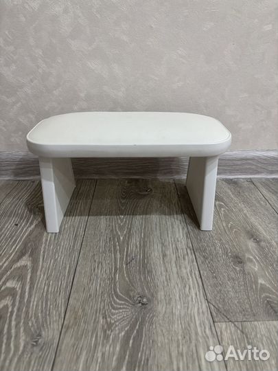 Подставка для рук маникюрная бу