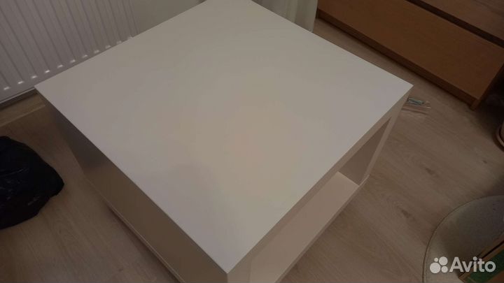 Журнальный столик IKEA белый