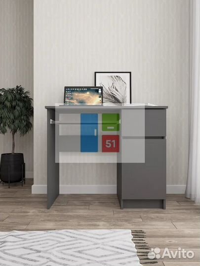 Стол письменный