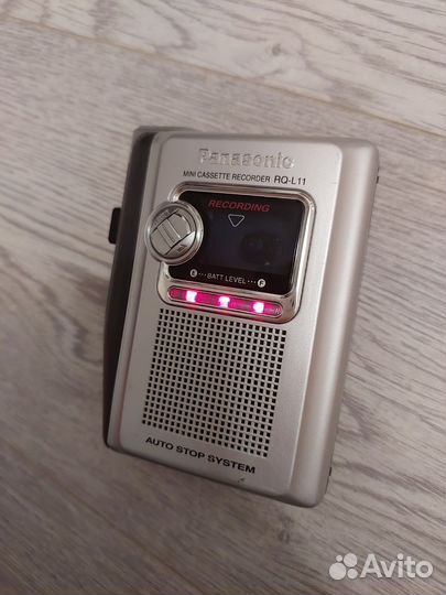 Кассетный диктофон Panasonic