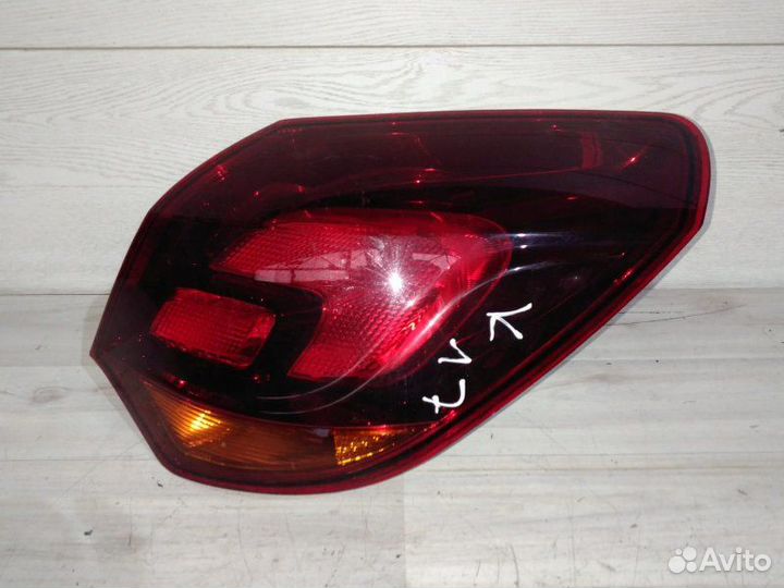 Фонарь задний правый Opel Astra J A16XER 2010