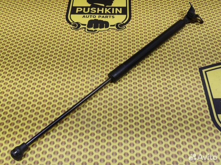 Амортизатор крышки багажника левый Renault Kaptur