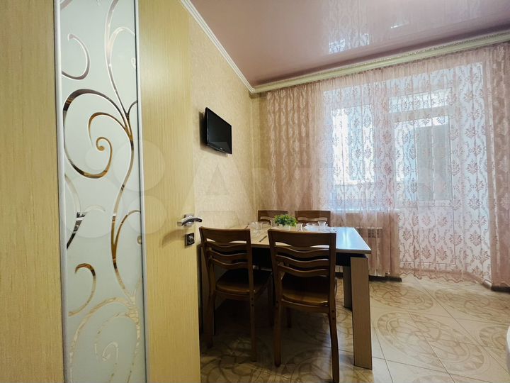 2-к. квартира, 53 м², 6/10 эт.