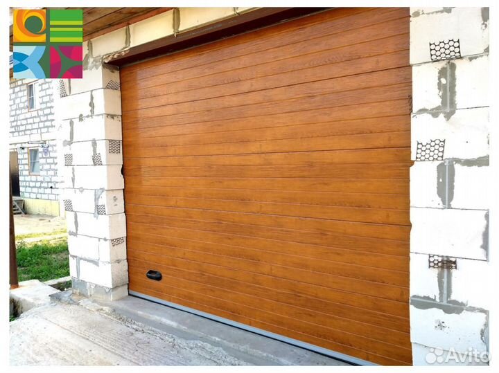 Секционные ворота для гаража alutech