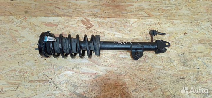 Стойка амортизатора передняя правая Chrysler 300C