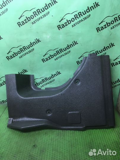 Накладка (кузов внутри) Nissan Primera (P11) II ре