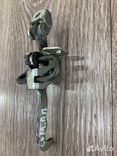 Ограничитель двери передний правый Opel Combo