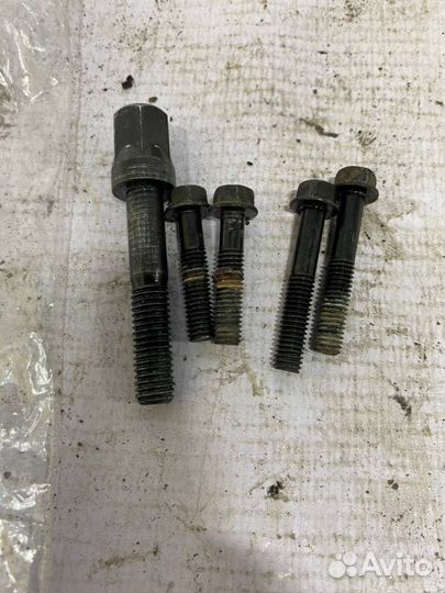 Болты редуктора Honda Lead 50 AF20E