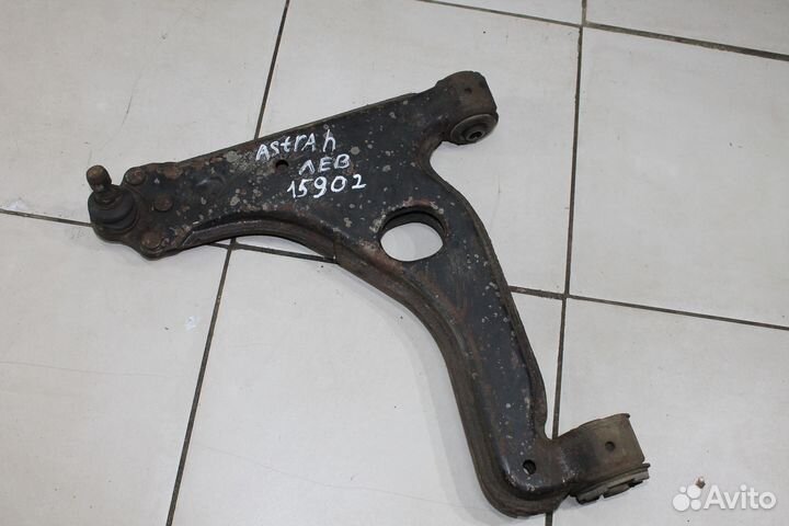 Рычаг передний левый правый Opel Astra H