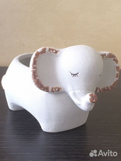Кашпо Слон