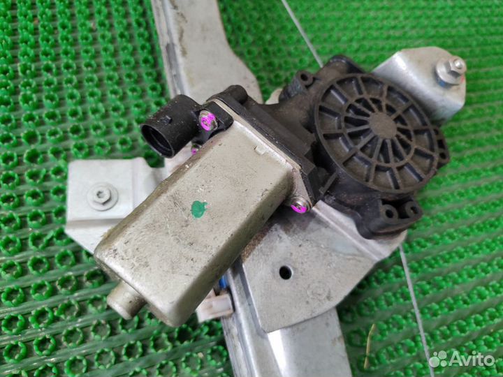 Стеклоподъемник передний правый Лада Largus