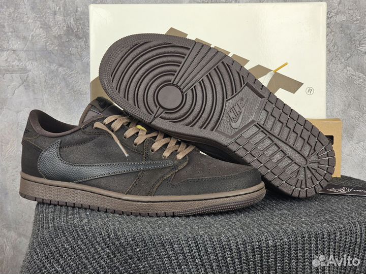 Travis Scott x Nike Air Jordan 1 Low Velvet brown