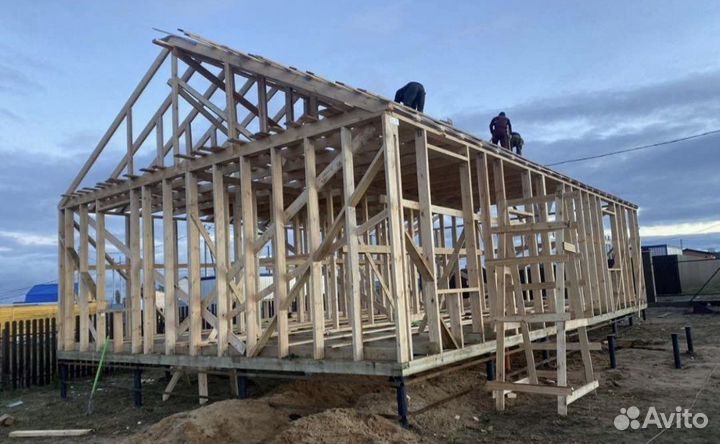 Бригада строителей