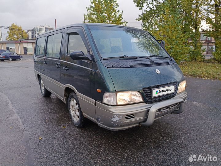 SsangYong Istana 2.9 МТ, 2001, 314 462 км