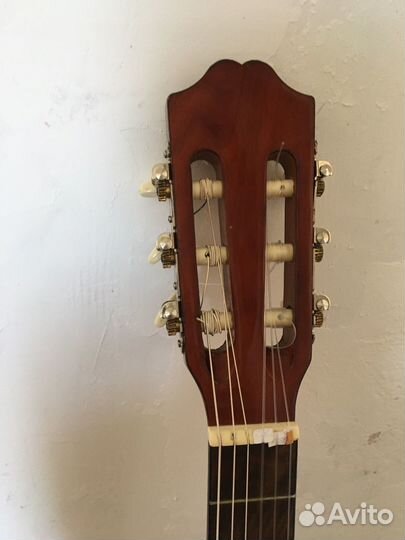 Акустическая гитара бу 3/4, чехол, подставка