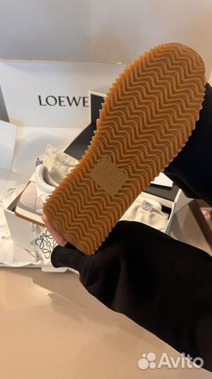 Loewe кроссовки женские