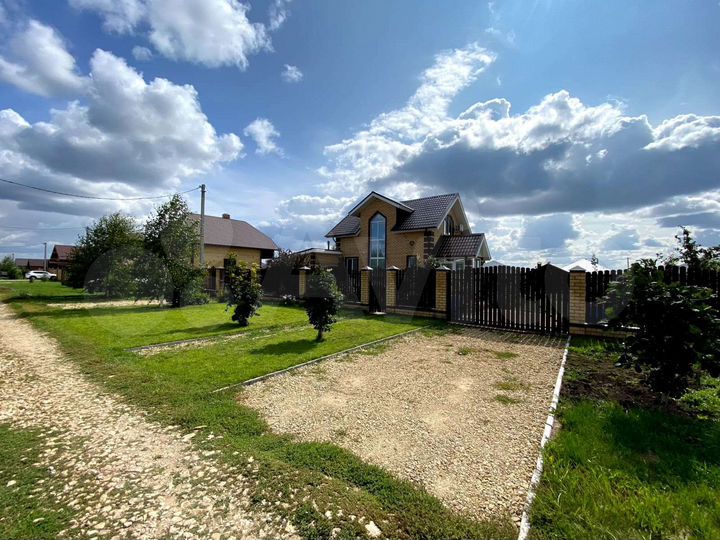 Коттедж 135 м² на участке 10 сот.