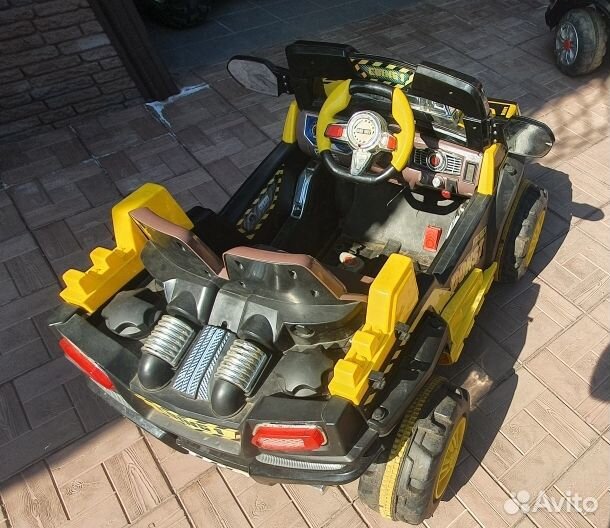 Электрическая детская машина